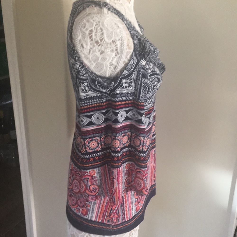 Cold shoulder top - Picture 4 of 5